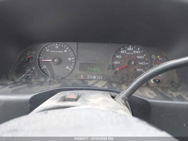 30086277 :رقم المزاد ، 1FTNF21565EC17458 vin ، 2005 Ford F250 Super Duty مزاد بيع
