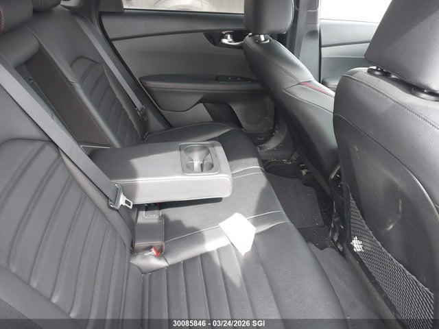 30085846 :رقم المزاد ، 3KPF44AC6PE675870 vin ، 2023 Kia Forte Gt مزاد بيع