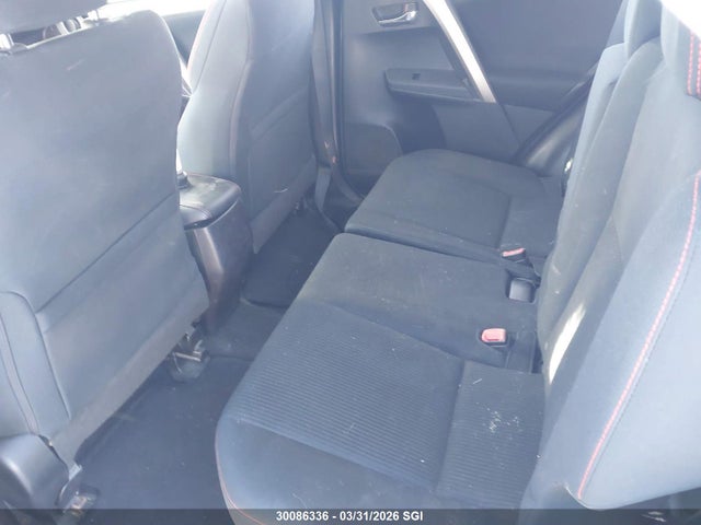 2T3RFREV5FW267086 Toyota Rav4 Xle