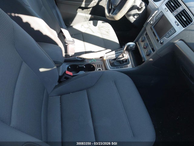 3VW217AU3HM038814 Volkswagen Golf S/wolfsburg/se/sel
