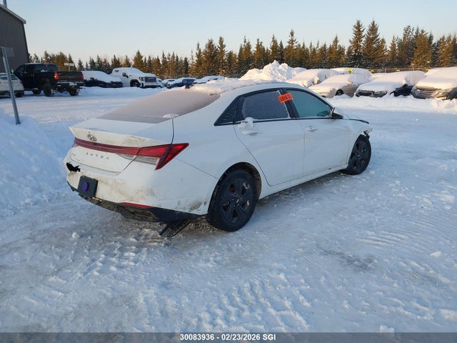 KMHLM4AG8NU347222 Hyundai ELANTRA SEL