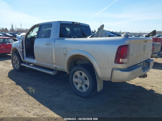30086432 :رقم المزاد ، 3C6UR5FL9JG105159 vin ، 2018 Ram 2500 Laramie مزاد بيع