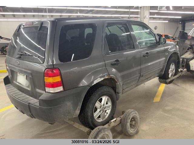 2005 Ford Escape Xls მანქანა იყიდება აუქციონზე, vin: 1FMYU92ZX5KC19370, აუქციონის ნომერი: 30081016