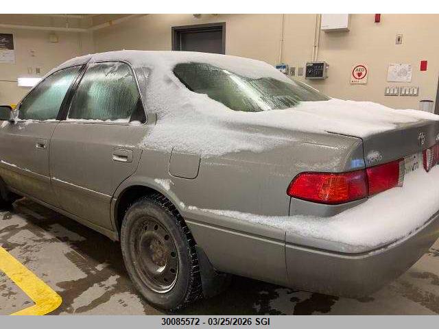 30085572 :رقم المزاد ، JT2BG22K110589844 vin ، 2001 Toyota Camry Ce/le/xle مزاد بيع