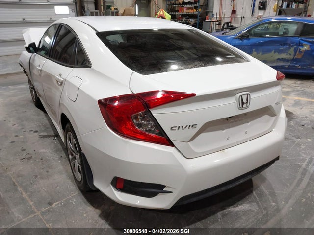 30086548 :رقم المزاد ، 2HGFC2E5XHH015003 vin ، 2017 Honda Civic Lx مزاد بيع