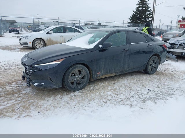 KMHLM4AG5PU390242 Hyundai ELANTRA SEL