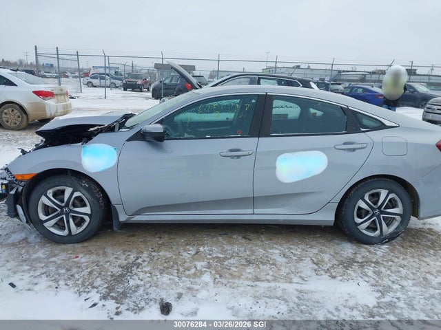 30076284 :رقم المزاد ، 2HGFC2F59JH030886 vin ، 2018 Honda Civic Lx مزاد بيع