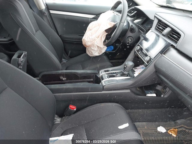 30076284 :رقم المزاد ، 2HGFC2F59JH030886 vin ، 2018 Honda Civic Lx مزاد بيع