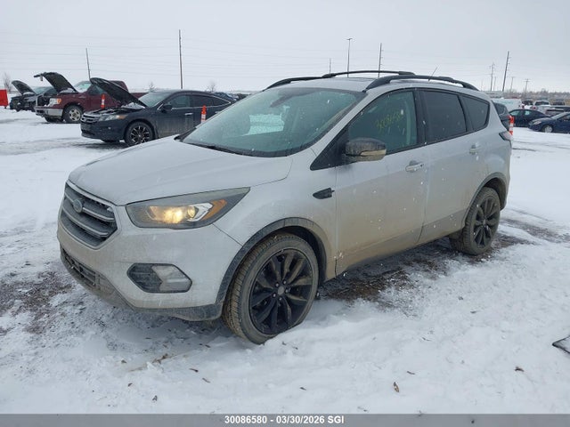 1FMCU9J9XHUD96893 Ford Escape Titanium