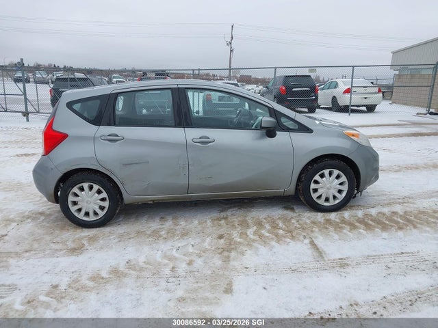 2015 Nissan Versa Note S/s Plus/sv/sl/sr მანქანა იყიდება აუქციონზე, vin: 3N1CE2CP8FL380223, აუქციონის ნომერი: 30086592