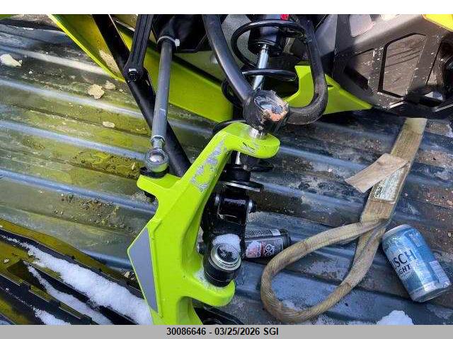 2BPSTML3XLV000022 Skidoo Skidoo