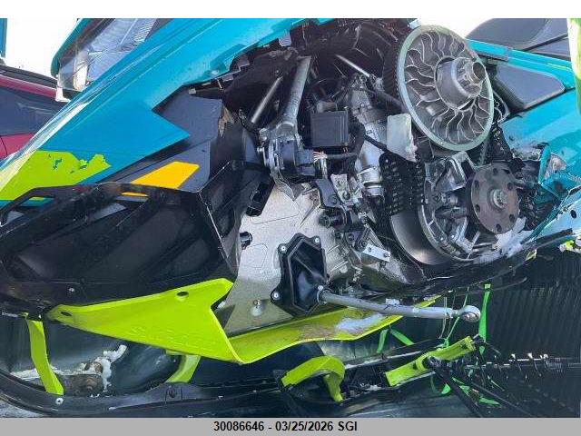 2BPSTML3XLV000022 Skidoo Skidoo