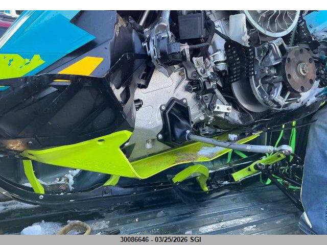 2BPSTML3XLV000022 Skidoo Skidoo
