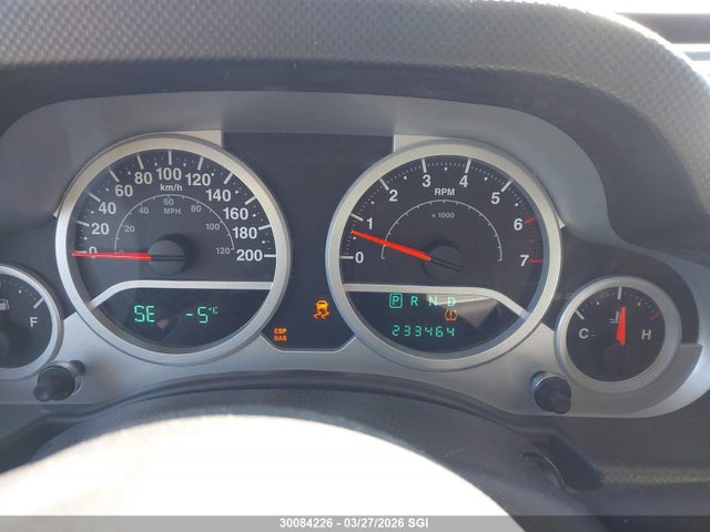 30084226 :رقم المزاد ، 1J4GA59108L607413 vin ، 2008 Jeep Wrangler Unlimited Sahara مزاد بيع