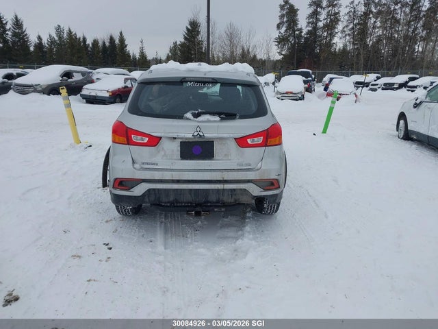 JA4AH3AU5JU600548 Mitsubishi Rvr Se/es