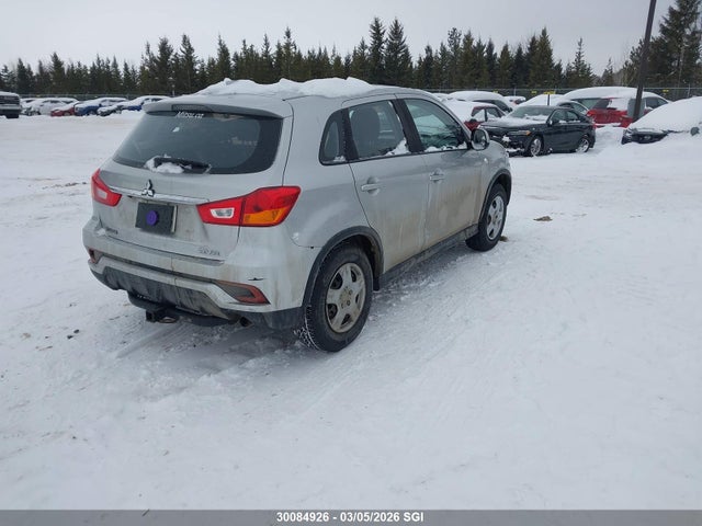 JA4AH3AU5JU600548 Mitsubishi Rvr Se/es