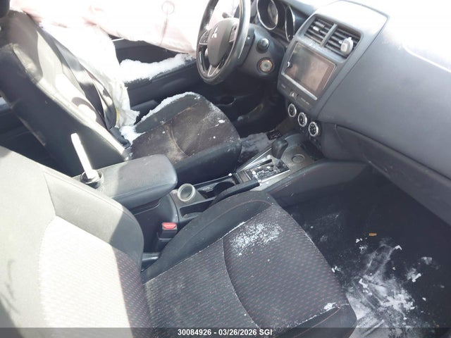 JA4AH3AU5JU600548 Mitsubishi Rvr Se/es
