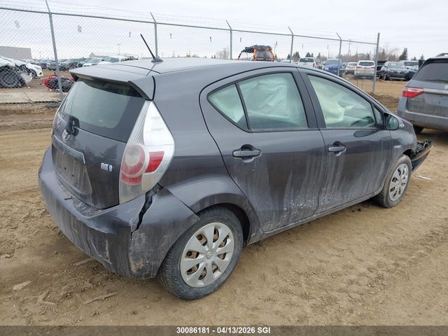 30086181 :رقم المزاد ، JTDKDTB34C1506760 vin ، 2012 Toyota Prius C مزاد بيع