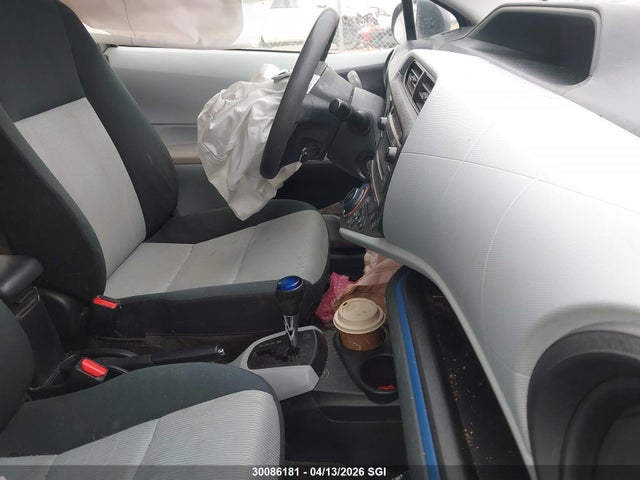30086181 :رقم المزاد ، JTDKDTB34C1506760 vin ، 2012 Toyota Prius C مزاد بيع