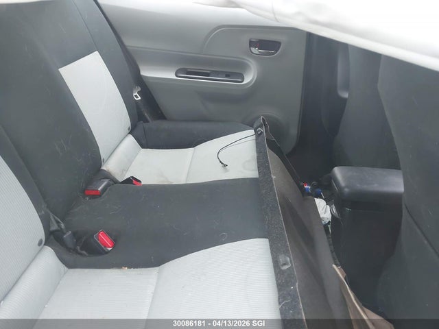 30086181 :رقم المزاد ، JTDKDTB34C1506760 vin ، 2012 Toyota Prius C مزاد بيع