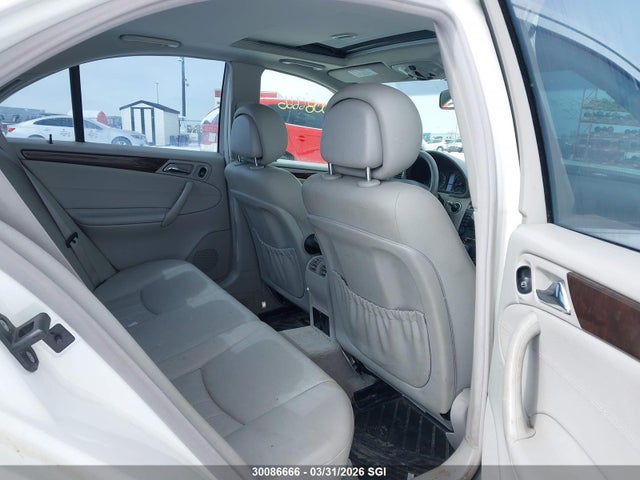 30086666 :رقم المزاد ، WDBRF92H47F880039 vin ، 2007 Mercedes-benz C 280 4mati مزاد بيع