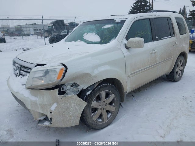 30086275 :رقم المزاد ، 5FNYF4H99FB503810 vin ، 2015 Honda Pilot Touring مزاد بيع