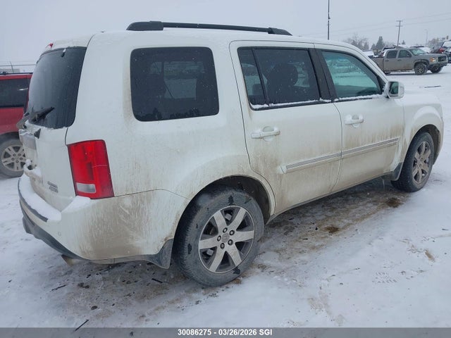 30086275 :رقم المزاد ، 5FNYF4H99FB503810 vin ، 2015 Honda Pilot Touring مزاد بيع