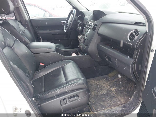 30086275 :رقم المزاد ، 5FNYF4H99FB503810 vin ، 2015 Honda Pilot Touring مزاد بيع
