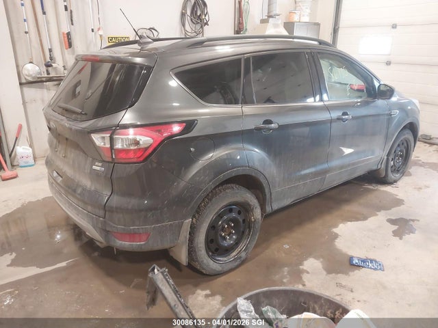 1FMCU9GD8JUD45541 Ford ESCAPE SE