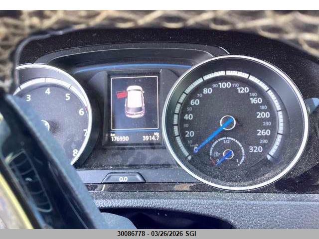 WVWVF7AU4HW007847 Volkswagen Golf R