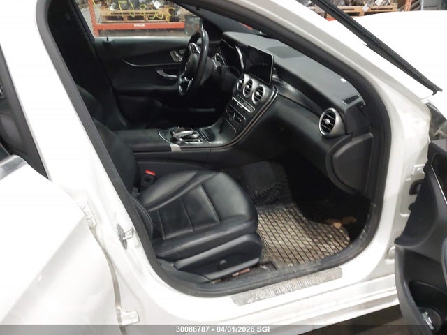 30086787 :رقم المزاد ، 55SWF8EB0LU324023 vin ، 2020 Mercedes-benz C 300 4matic مزاد بيع
