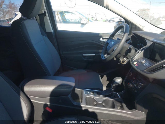 1FMCU9GD8JUC52115 Ford ESCAPE SE