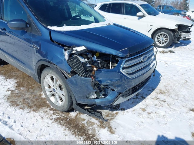 1FMCU9GD8JUC52115 Ford ESCAPE SE