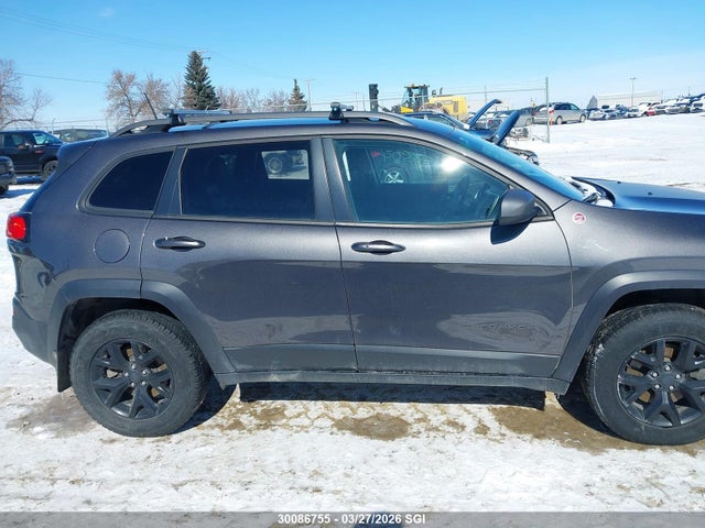 1C4PJMBX4JD592039 Jeep Cherokee Trailhawk