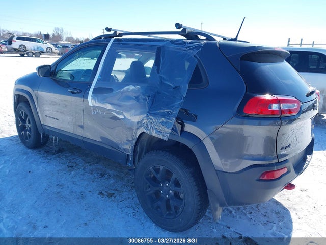 1C4PJMBX4JD592039 Jeep Cherokee Trailhawk