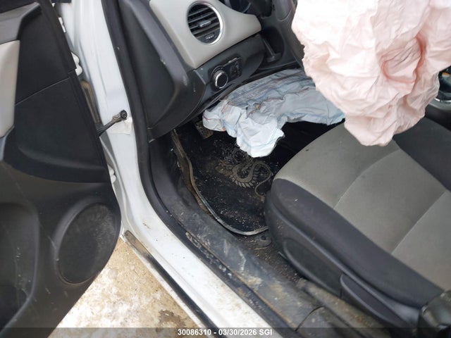 1G1PB5SH0E7275626 Chevrolet CRUZE LS