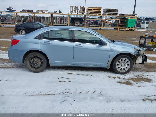 2013 Chrysler 200 Lx მანქანა იყიდება აუქციონზე, vin: 1C3CCBAB8DN558885, აუქციონის ნომერი: 30086735