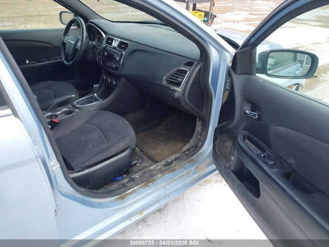 2013 Chrysler 200 Lx მანქანა იყიდება აუქციონზე, vin: 1C3CCBAB8DN558885, აუქციონის ნომერი: 30086735