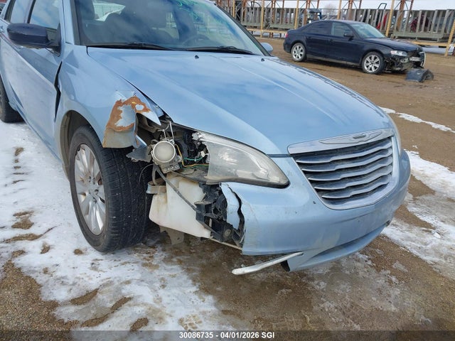 2013 Chrysler 200 Lx მანქანა იყიდება აუქციონზე, vin: 1C3CCBAB8DN558885, აუქციონის ნომერი: 30086735