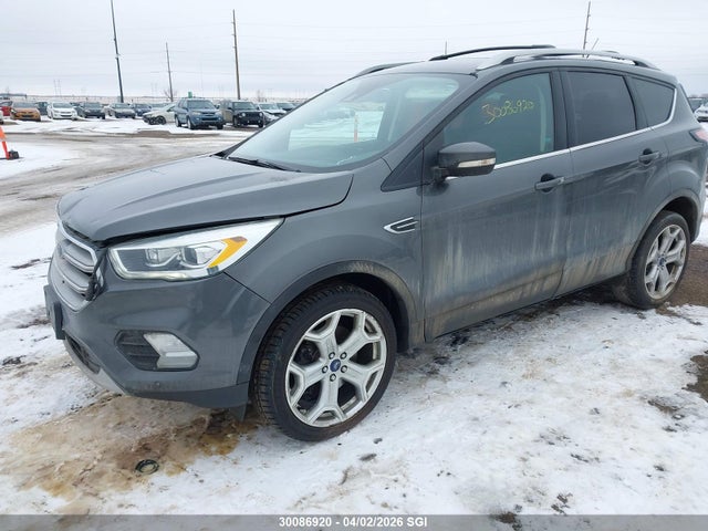 1FMCU9J94HUA72581 Ford Escape Titanium