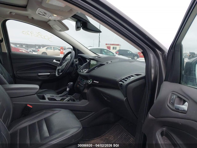 1FMCU9J94HUA72581 Ford Escape Titanium