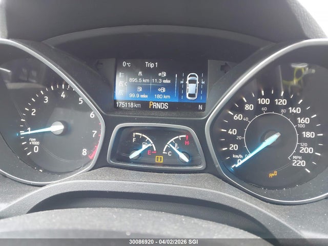 1FMCU9J94HUA72581 Ford Escape Titanium