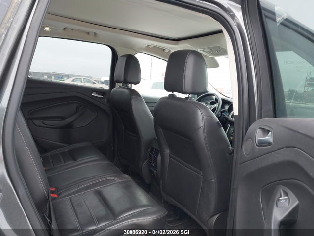1FMCU9J94HUA72581 Ford Escape Titanium