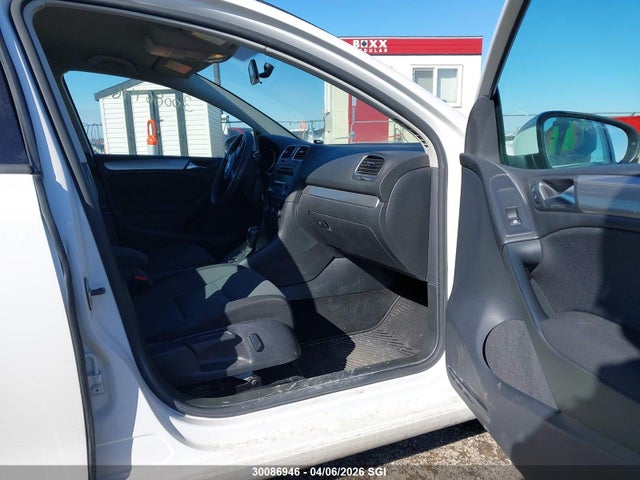 30086946 :رقم المزاد ، WVWDA7AJ8DW044393 vin ، 2013 Volkswagen Golf مزاد بيع