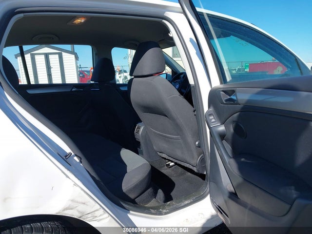 30086946 :رقم المزاد ، WVWDA7AJ8DW044393 vin ، 2013 Volkswagen Golf مزاد بيع
