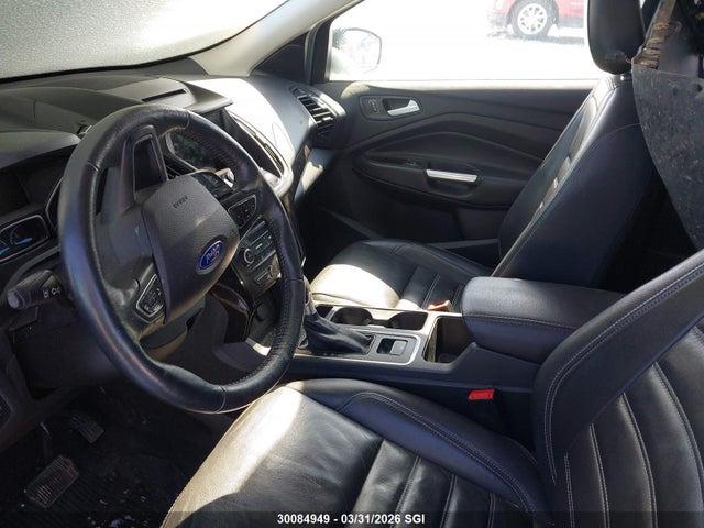 1FMCU9J96JUB64393 Ford Escape Titanium
