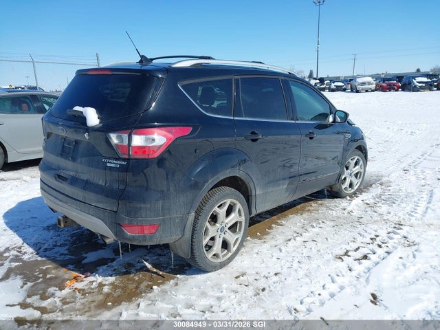 1FMCU9J96JUB64393 Ford Escape Titanium