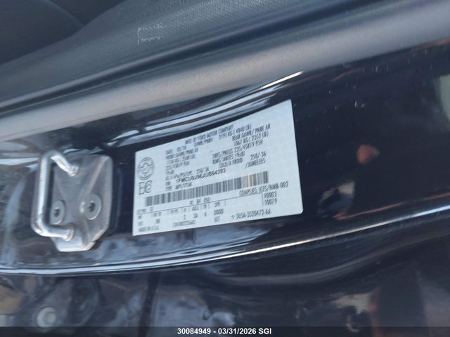 1FMCU9J96JUB64393 Ford Escape Titanium
