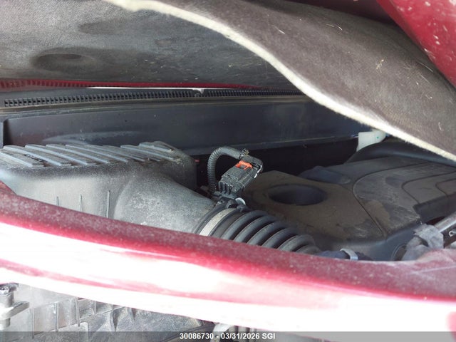 2GNAXUEV8K6180664 Chevrolet EQUINOX LT