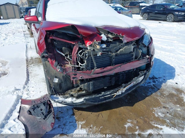 2GNAXUEV8K6180664 Chevrolet EQUINOX LT